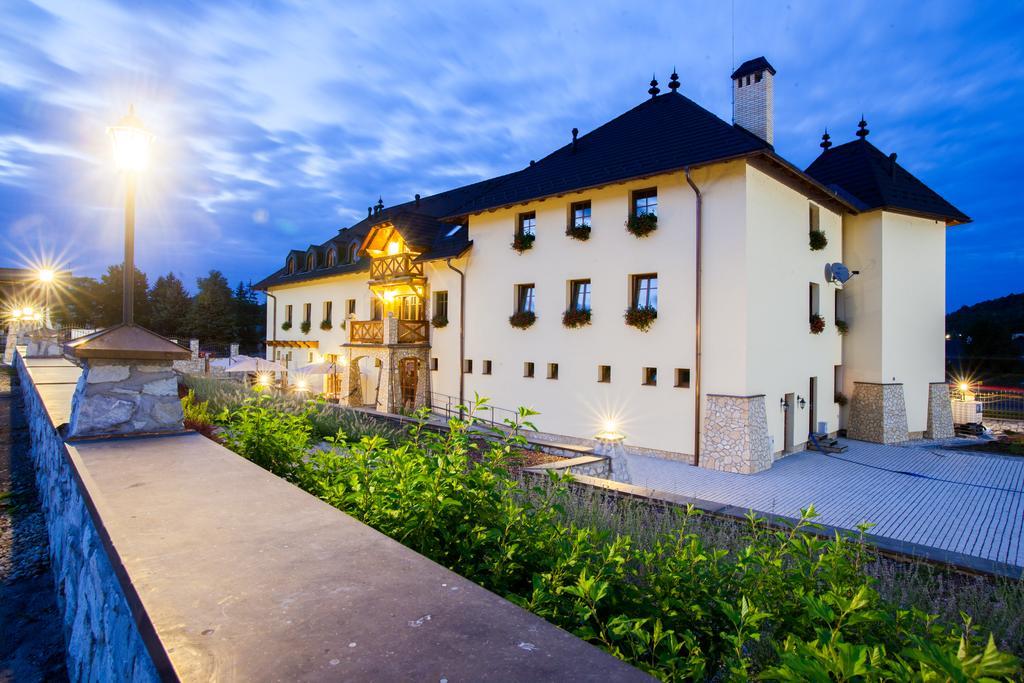 Hunting Chateau Korpona Kültér fotó